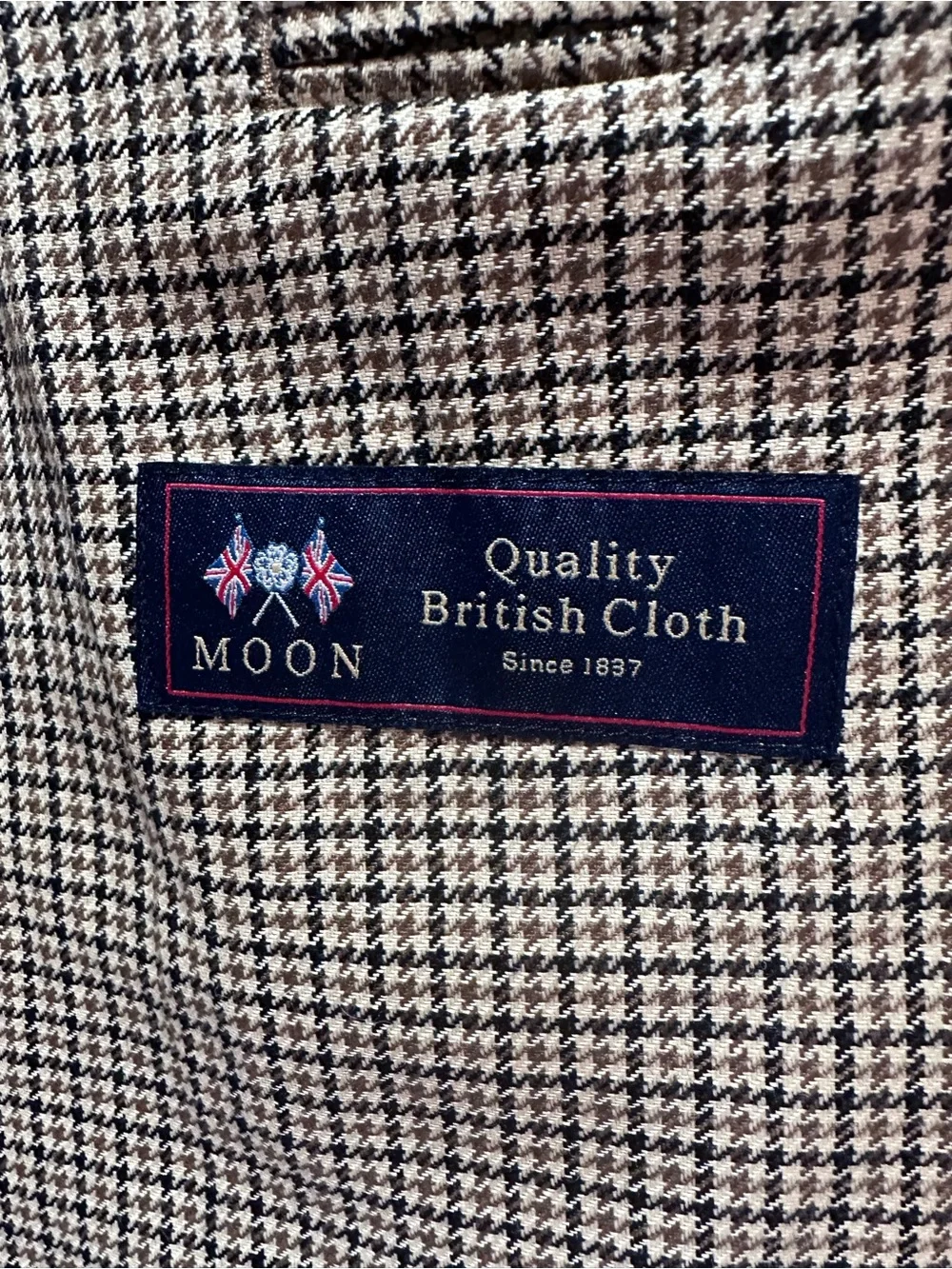 Men's Houndstooth Blazer in Beige and Black (36S)